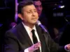 بين الغياب والحضور المُتأخر.. نجوم أثاروا الجدل في وداع هاني شاكر (فيديو)