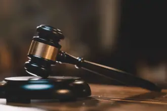 بعد اتهامها باختلاس 17 مليون جنيه.. مديرة مكتب برلماني مصري تفجر مفاجآت