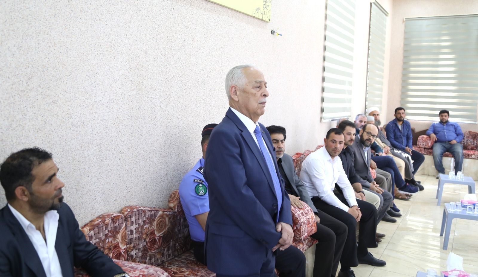 مندوبا عن الملك وولي العهد... العيسوي يعزي عشائر المخادمة وبني فواز والسلايطة والفايز والزبن