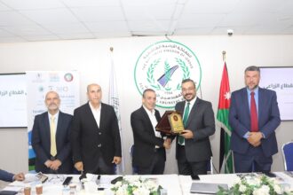 "المهندسين الزراعيين" و"مكافحة التصحر وتنمية البادية" تنظمان يوماً علمياً حول استخدام الطاقة المتجددة في تنمية المجتمعات المحلية