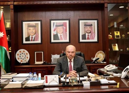 القرعان يكتب : فيصل الفايز تحت المجهر