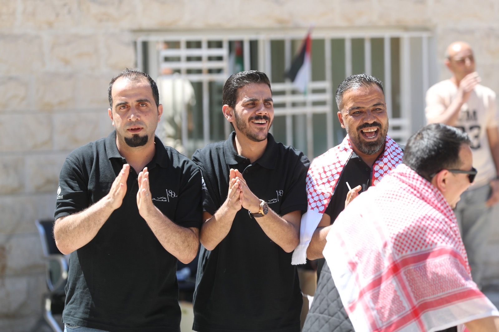 موظفو الأسواق الحرة الأردنية يحتفلون بعيد الاستقلال الـ80