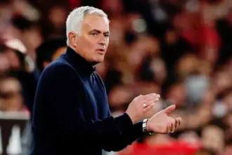 بأوامر مورينيو.. صفقة برشلونة على رادار ريال مدريد