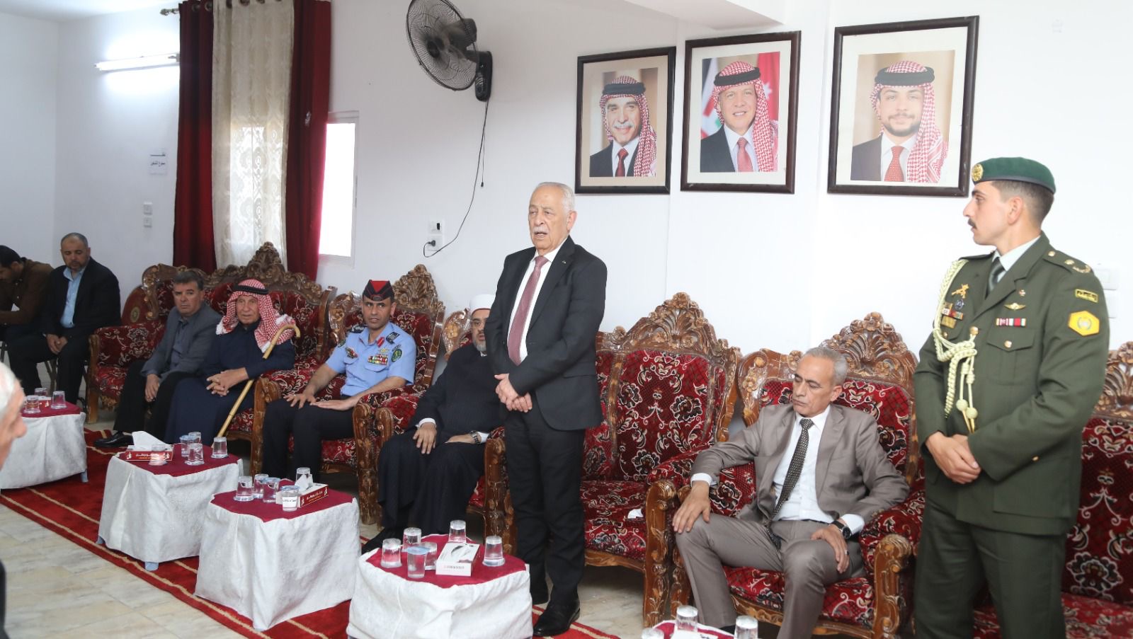مندوبا عن الملك وولي العهد... العيسوي يعزي عشائر الشطناوي والزيود وأبو شريعة والمجالي والدهيسات