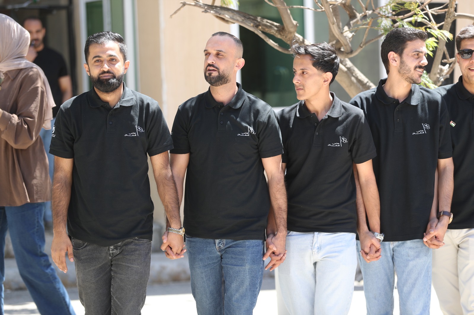 موظفو الأسواق الحرة الأردنية يحتفلون بعيد الاستقلال الـ80