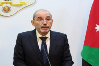 وزير الخارجية يبحث مع نظيره الباكستاني جهود اتفاق وقف إطلاق النار بين واشنطن وطهران