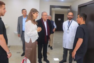 الأميرة دينا مرعد تزور مستشفى الهلال الأحمر