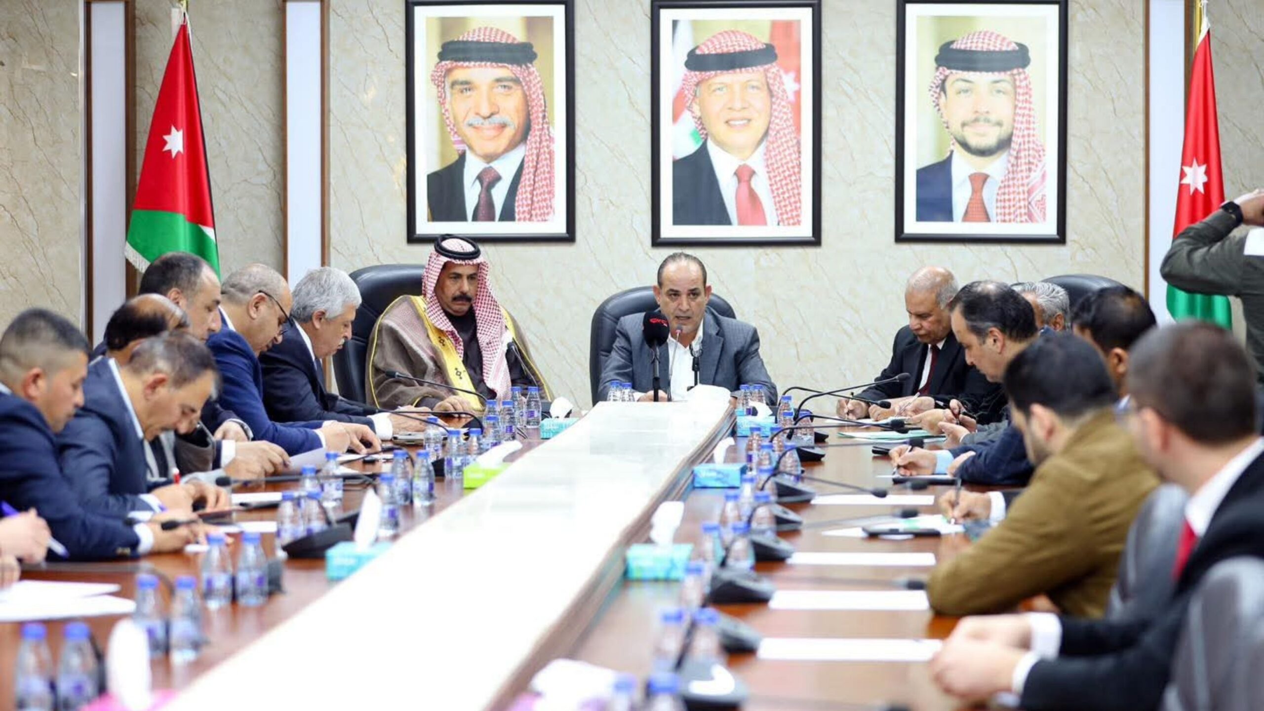 "البادية النيابية" تبحث تحديات النقل العام في الأرياف والبوادي