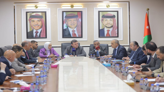 وزير الزراعة يؤكد أهمية خفض كلف الإنتاج على المربين وتعزيز الرقابة على جودة المنتجات