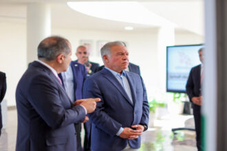 الملك يؤكد أهمية الترويج لمشروع مدينة الزرقاء الصناعية محليا ودوليا