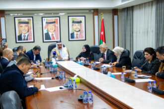 "النقل النيابية "تكثف جهودها لتنظيم قطاع النقل وتعزيز كفاءة الخدمات في المملكة