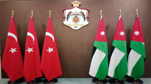 الأردن وتركيا يشددان على ضرورة التوصل إلى حل شامل يبني على وقف إطلاق النار بين واشنطن وطهران
