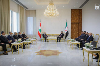 الرئيس السوري يبحث الأمن مع رئيس الوزراء اللبناني في دمشق