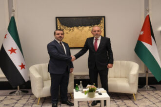 الصفدي والشيباني يبحثان هاتفيا سبل تعزيز العلاقات بين البلدين والجهود المبذولة لاستعادة التهدئة
