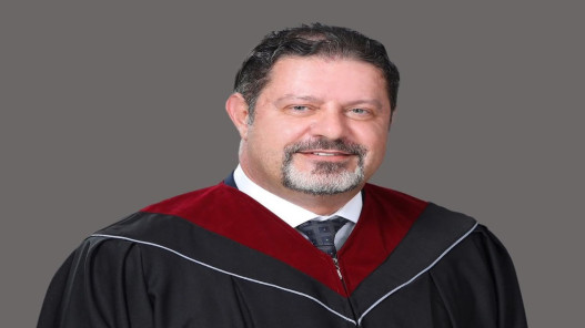 صورة حول : عدي عريضة رئيسا للجامعة الأميركية في مأدبا عدي عريضة رئيسا للجامعة الأميركية في مأدبا