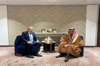 الصفدي يبحث مع نظيره السعودي تطورات الأوضاع الإقليمية
