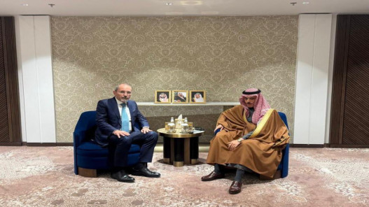 الصفدي يبحث مع نظيره السعودي تطورات الأوضاع الإقليمية