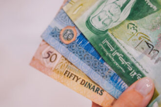 ارتفاع حوالات العاملين إلى المملكة 12.4% خلال الربع الأول