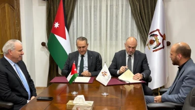 اتفاقية بين البيئة والقوقازي لدعم التحول للطاقة المتجددة