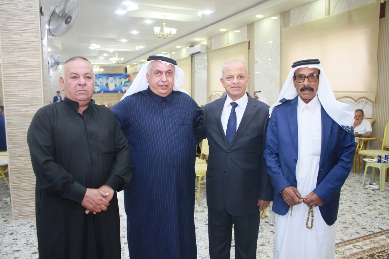د الشباطات يبارك عقد قران نجل الشيخ طايل الشوابكة