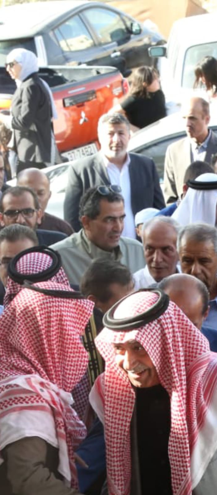 د الشباطات يبارك عقد قران نجل الشيخ طايل الشوابكة