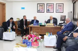 وزير العمل يفتتح فرع ضمان شمال إربد