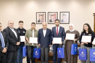 وزارة التربية تكرّم فائزين أردنيين ببطولة دولية للروبوتات في اليونان