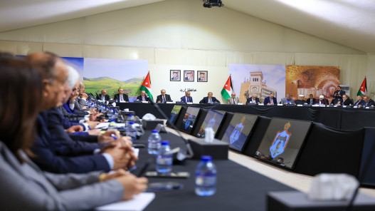 حسان يترأس جلسة لمجلس الوزراء في إربد