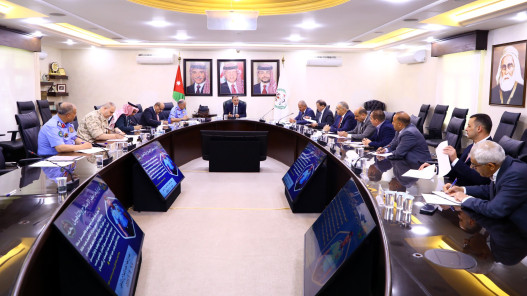 صورة حول : وزير الداخلية يترأس اجتماع اللجنة العليا للإصلاح والتأهيل وزير الداخلية يترأس اجتماع اللجنة العليا للإصلاح والتأهيل