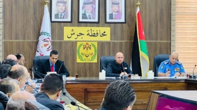محافظ جرش يطلع على جاهزية الخدمات خلال عطلتي الاستقلال والعيد