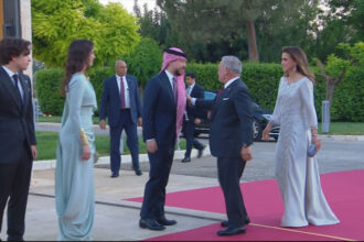 الملك يصل إلى قصر الحسينية لحضور احتفال عيد الاستقلال الثمانين