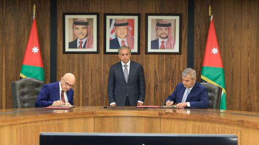 عاجل | حسان يشهد توقيع أول استثمار للهيدروجين والأمونيا الخضراء في الأردن