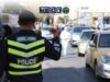 رقيب سير ينقذ حياة شابة بعد تعرّضها لحالة مرضية، ويقود مركبتها ويوصلها لأقرب مستشفى