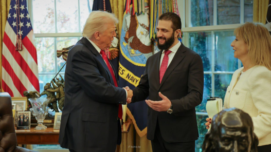 صورة حول : الشرع وترامب يبحثان دعم الاستقرار والتعافي الاقتصادي في سوريا الشرع وترامب يبحثان دعم الاستقرار والتعافي الاقتصادي في سوريا