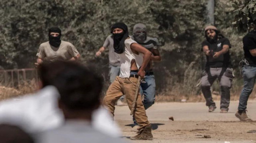 إصابة 5 فلسطينيين في هجوم لمستوطنين جنوب بيت لحم