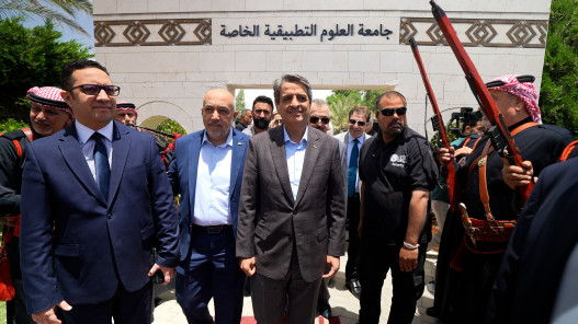وزير الشباب يرعى احتفال العلوم التطبيقية بعيد الاستقلال ومعرض الجاليات