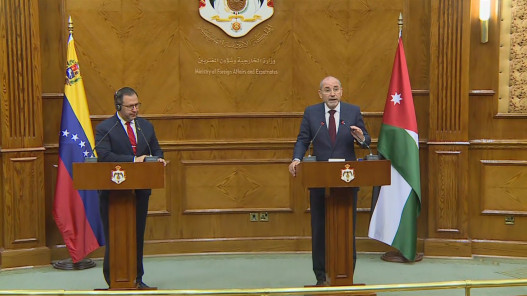 صورة حول : الصفدي: توقيع 4 اتفاقيات ومذكرات تفاهم لتعزيز التعاون الأردني الفنزويلي الصفدي: توقيع 4 اتفاقيات ومذكرات تفاهم لتعزيز التعاون الأردني الفنزويلي