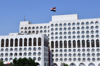 العراق يدين استهداف الكويت ويؤكد رفض التصعيد في المنطقة