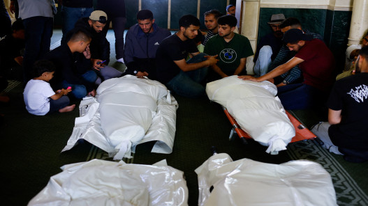 صورة حول : 929 شهيدًا في غزة منذ بدء وقف إطلاق النار في أكتوبر 2025 929 شهيدًا في غزة منذ بدء وقف إطلاق النار في أكتوبر 2025