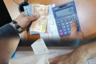 شكاوى من ارتفاع فواتير الكهرباء.. خبير اقتصادي: المواطن لم يعد قادرا على تحمل اعباء جديدة.. ووزارة الطاقة تلتزم الصمت