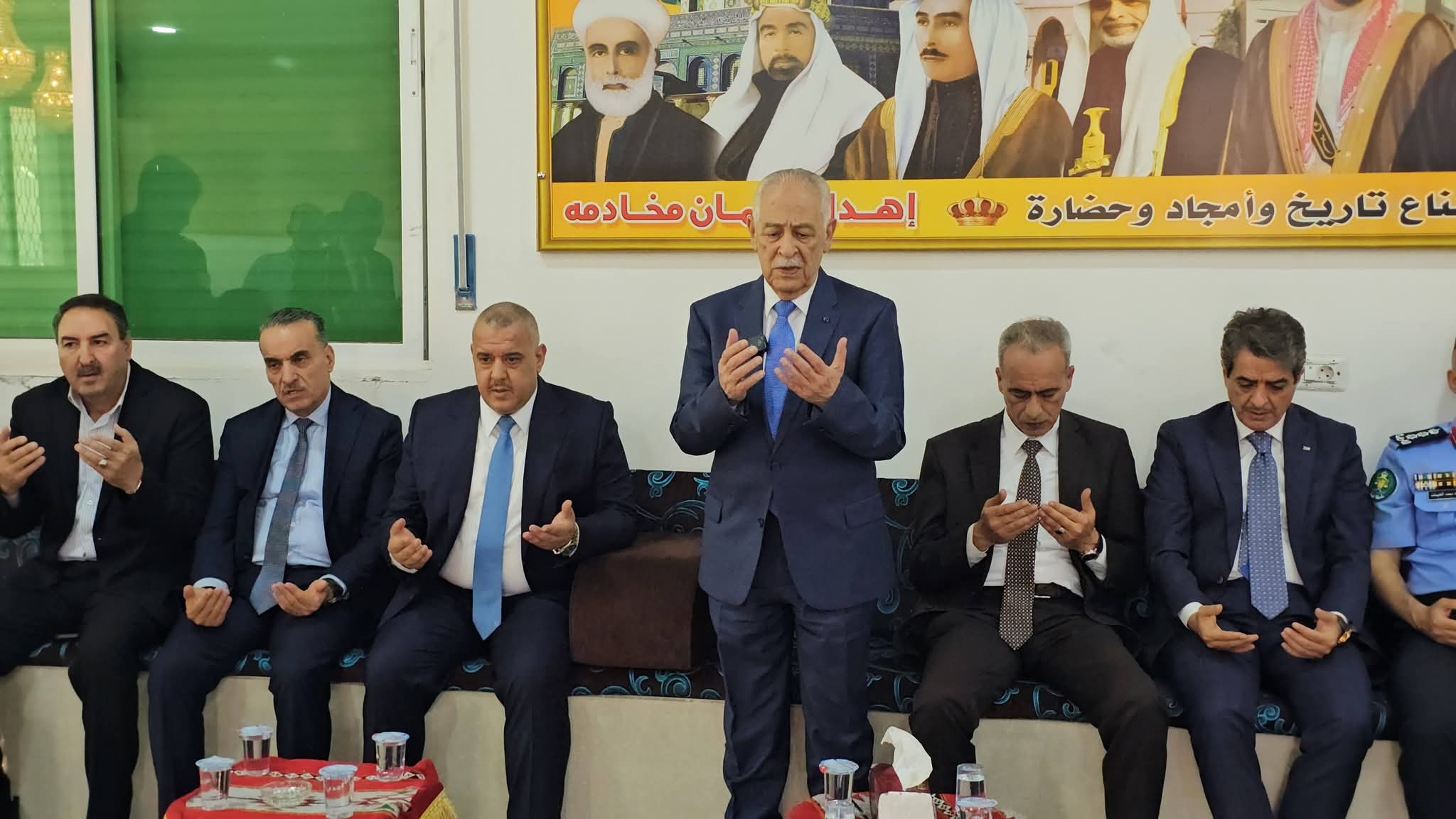 صورة حول : مندوبا عن جلالة الملك وولي العهد.. العيسوي يعزي عشيرة المخادمة مندوبا عن جلالة الملك وولي العهد.. العيسوي يعزي عشيرة المخادمة