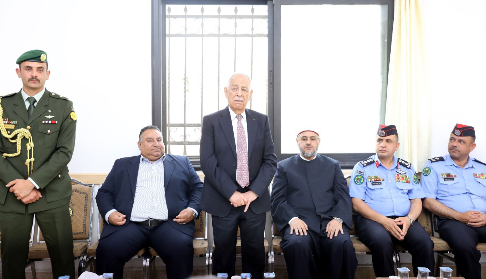 مندوبا عن الملك وولي العهد...العيسوي يعزي عشيرتي الخوالدة والقاضي