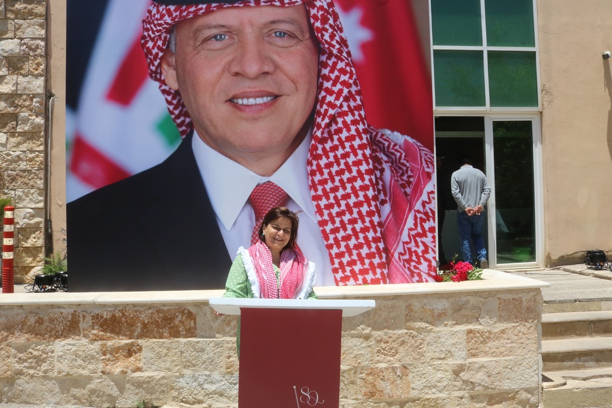 موظفو الأسواق الحرة الأردنية يحتفلون بعيد الاستقلال الـ80