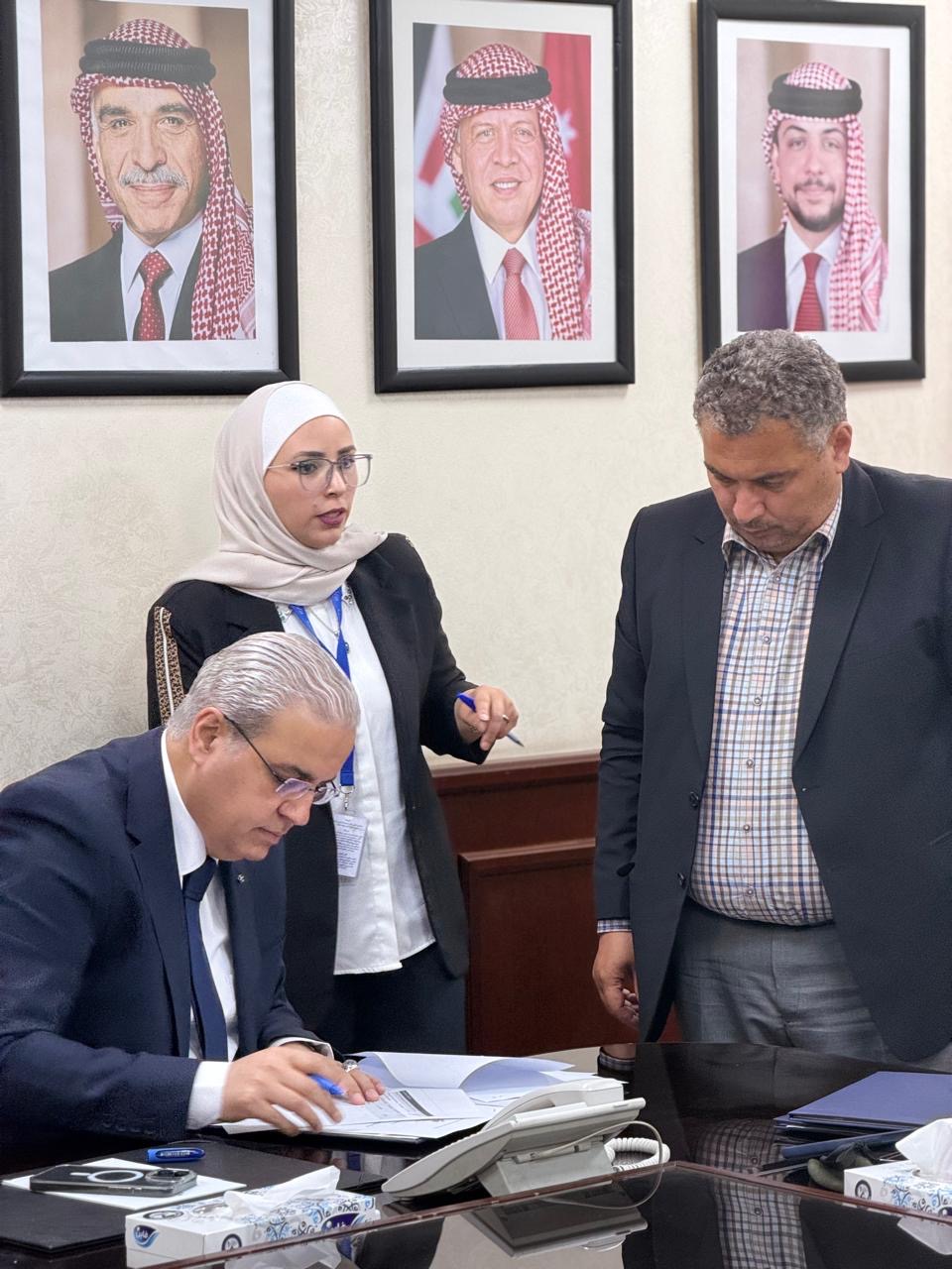صورة حول : وزير الصحة يعتمد أول بروتوكول وطني موحد لعلاج مرضى السرطان في الأردن وزير الصحة يعتمد أول بروتوكول وطني موحد لعلاج مرضى السرطان في الأردن