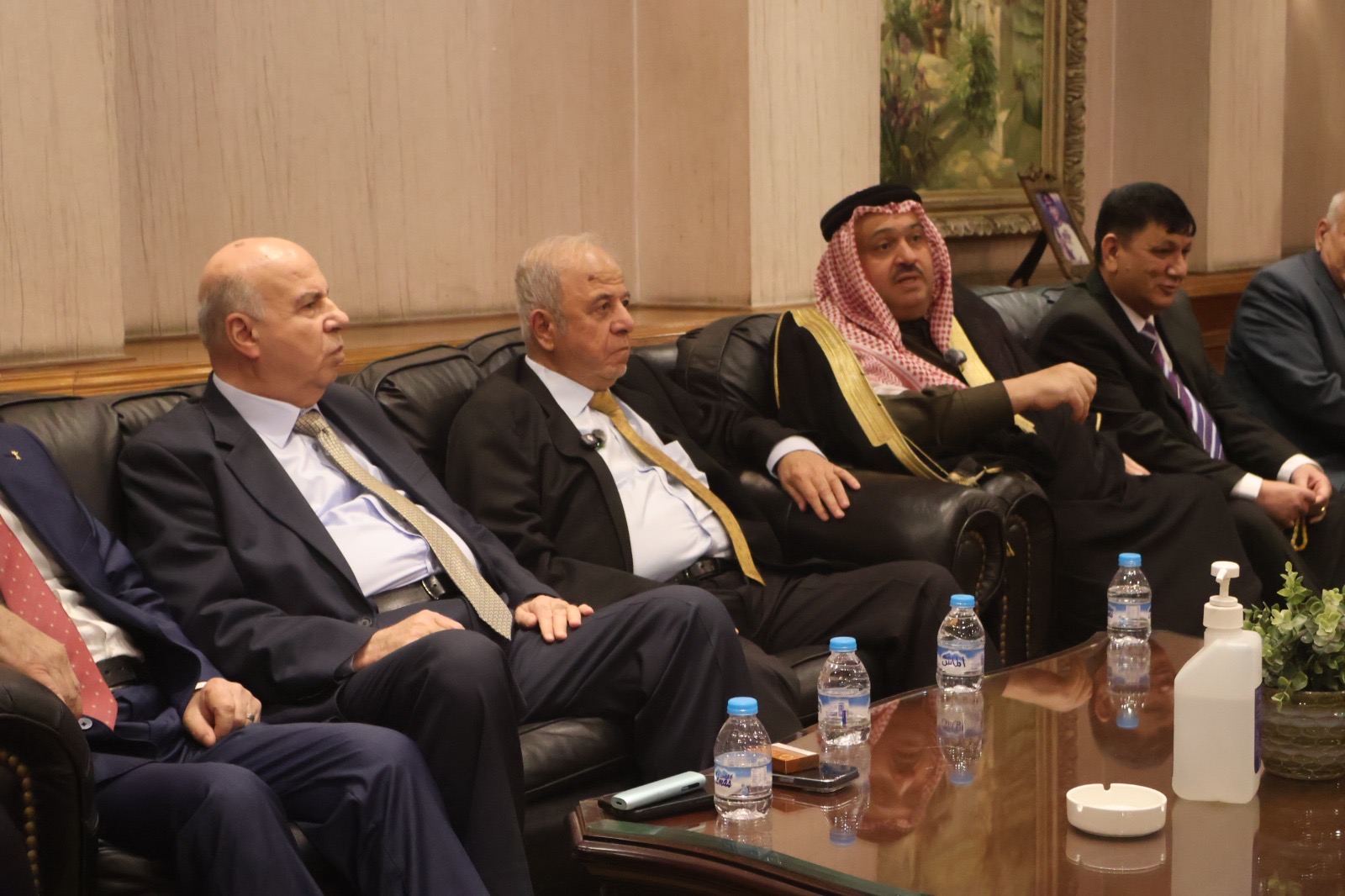 نادي الملك حسين يشهد مصاهرة ونسب بين آل الراميني وآل النعيمي بحضور وجهاء واقرباء واصدقاء العائلتين "شاهد الصور"