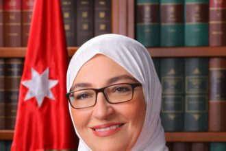 السوشال ميديا وصناعة التفاهة وتزييف الوعي الجمعي