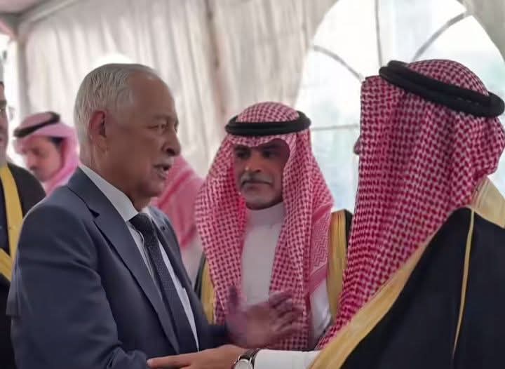 صورة حول : منشور بحق رئيس الديوان الملكي الهاشمي منشور بحق رئيس الديوان الملكي الهاشمي