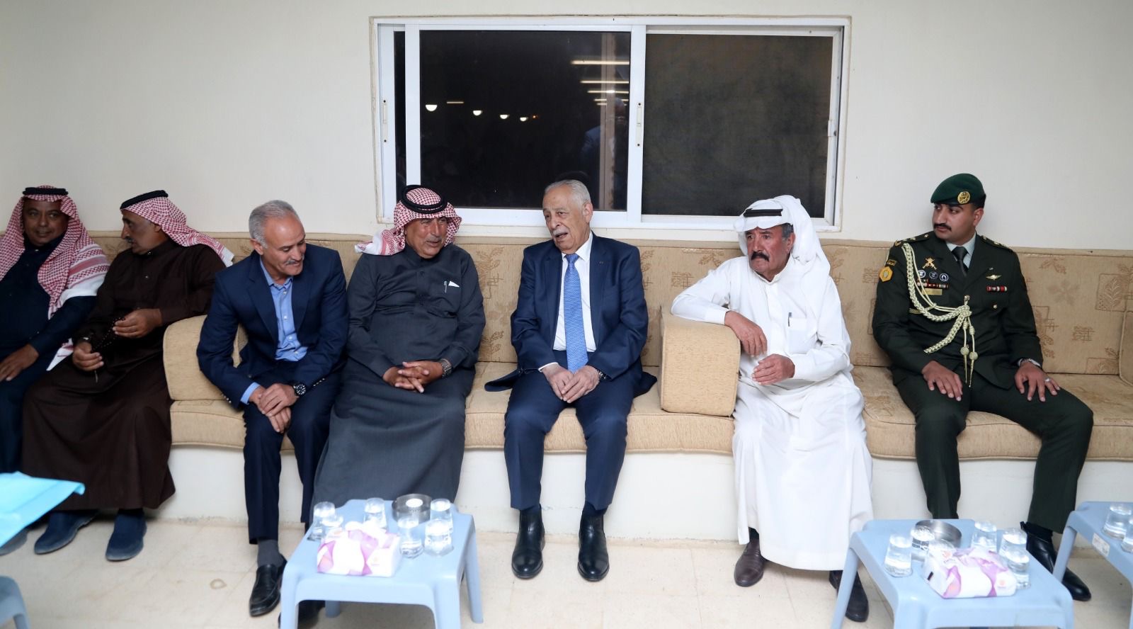 مندوبا عن الملك وولي العهد... العيسوي يعزي عشائر المخادمة وبني فواز والسلايطة والفايز والزبن
