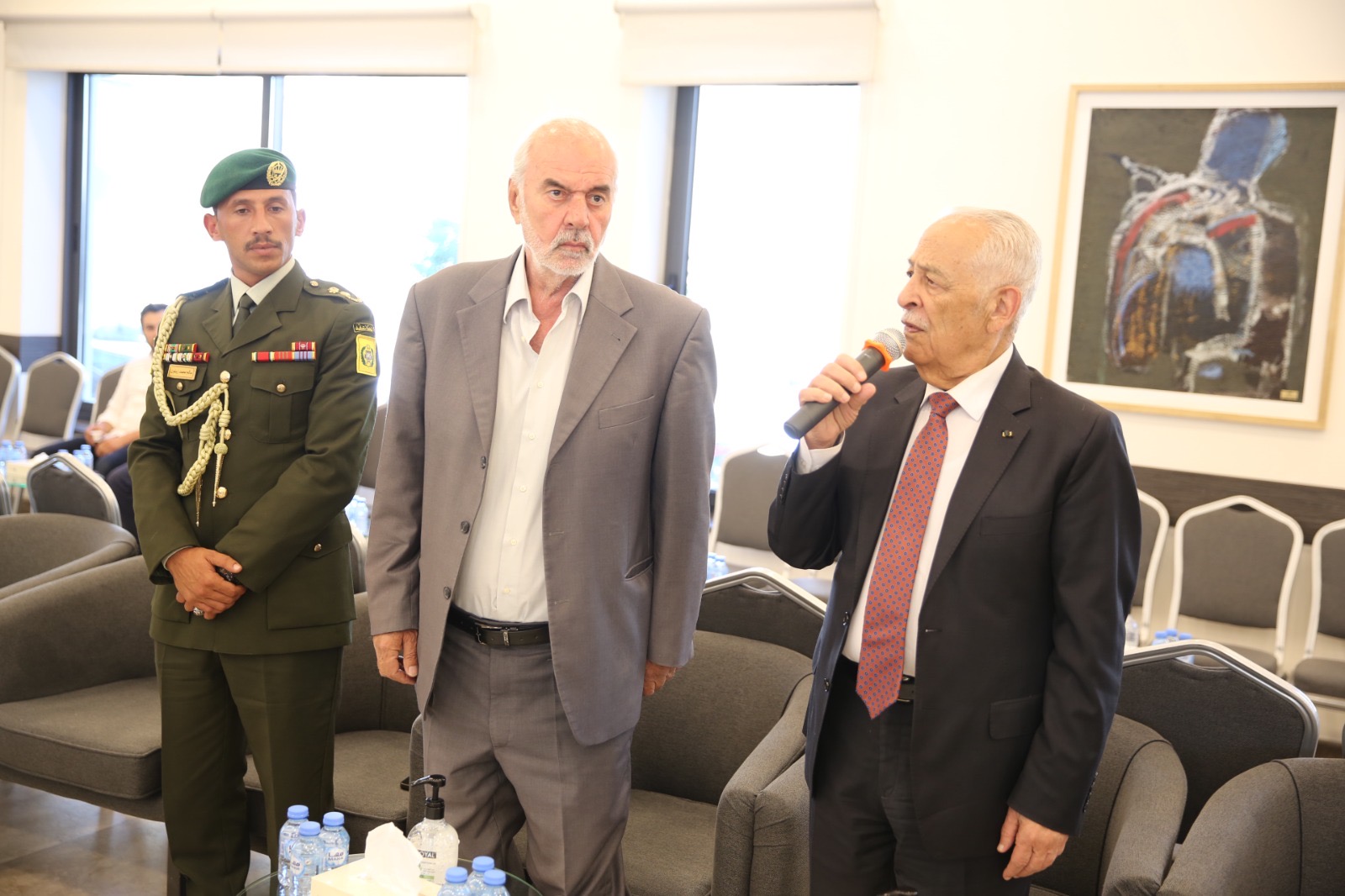 مندوبا عن الملك وولي العهد.. العيسوي يعزي آل خاطر وشكري