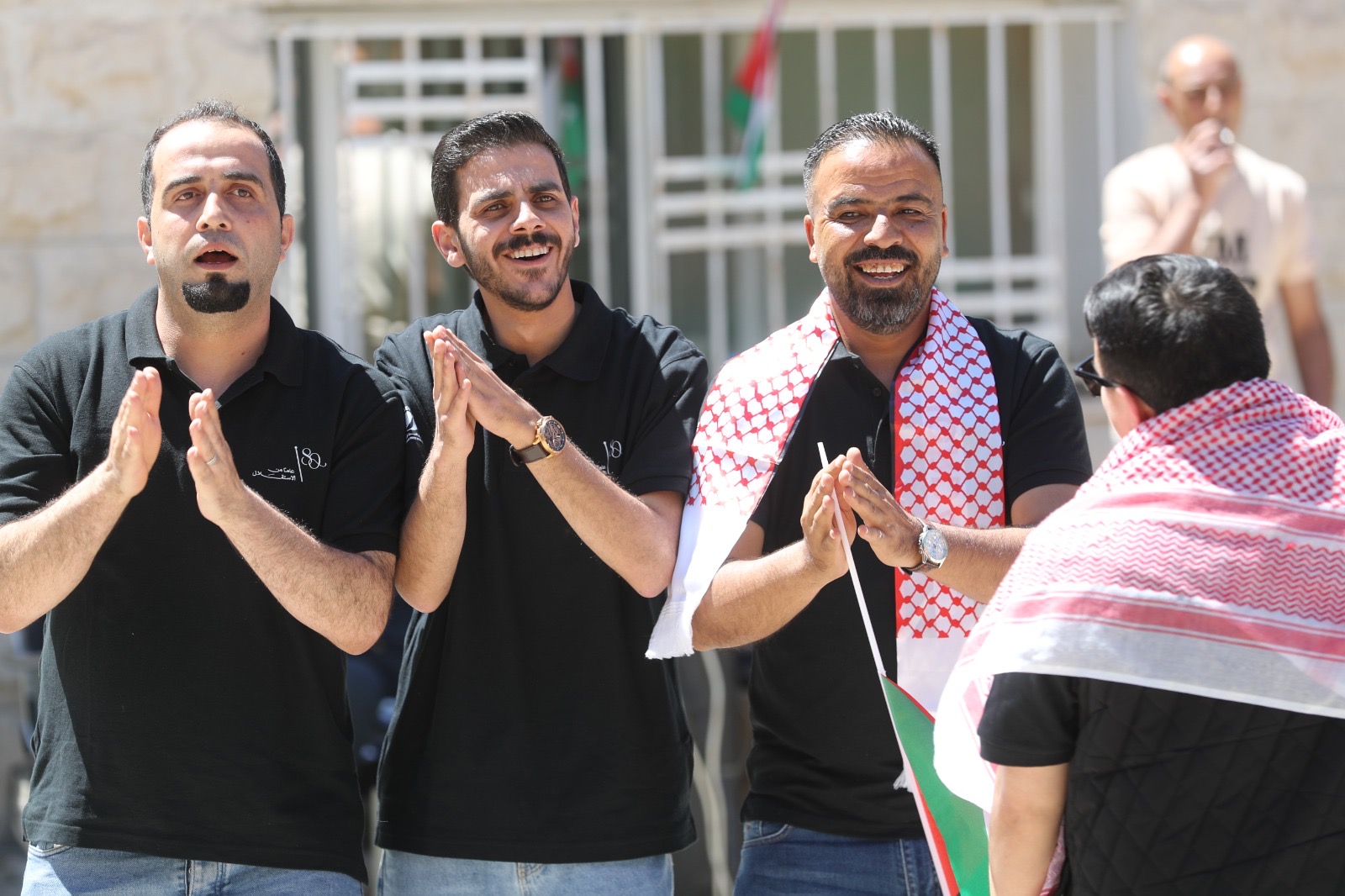 موظفو الأسواق الحرة الأردنية يحتفلون بعيد الاستقلال الـ80